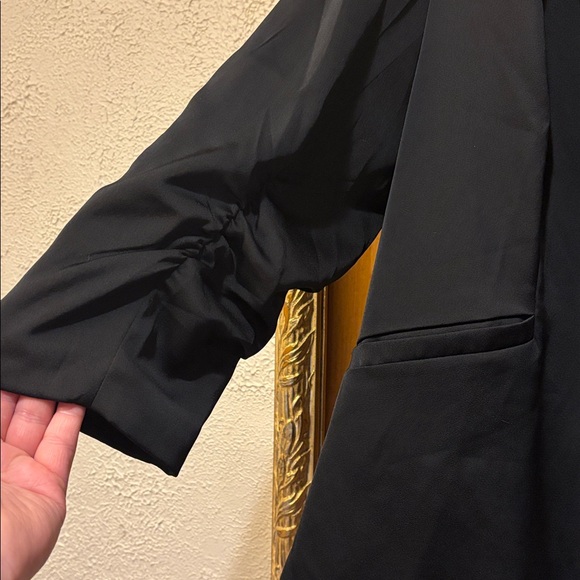 Skies are Blue Black Shiny Ruched Sleeve Blazer - Size 1X - Picture 2 of 7